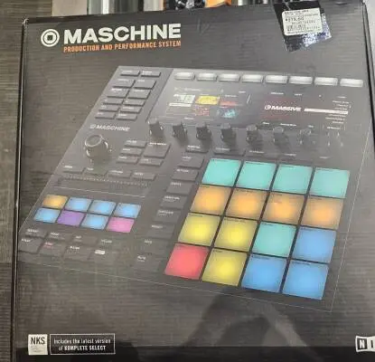 Native Instruments - MASCHINE MK3 2