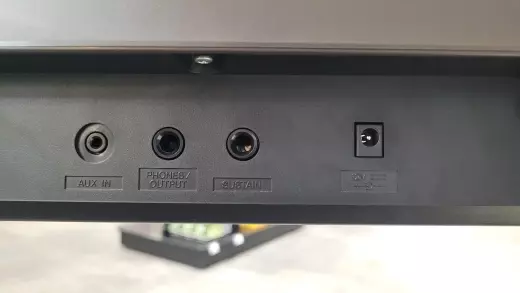 Yamaha Keyboard - PSRE360 B 2