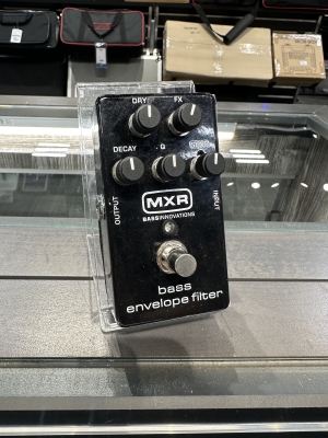 MXR M82 envelope filter wah popular bass effectors