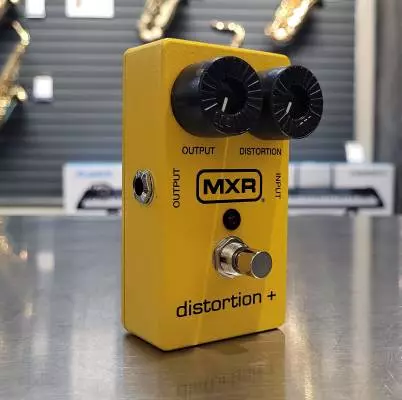 MXR Distortion+ - M104 2