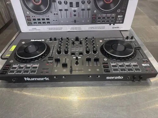 Numark - NS4FX