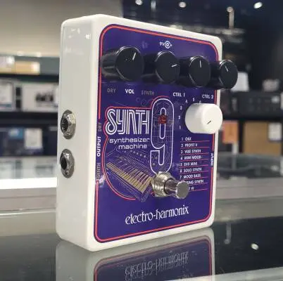 Electro-Harmonix Synthesizer - SYNTH9 2