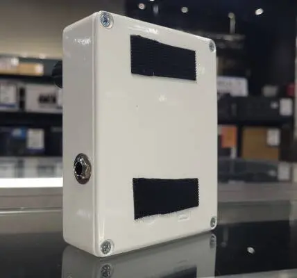 Electro-Harmonix Synthesizer - SYNTH9 2