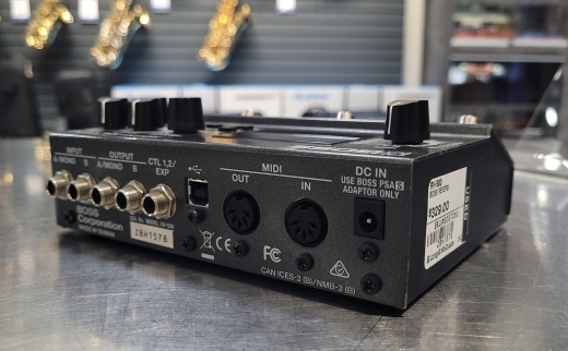 ギター BOSS RV-500 BOSS RV-500 Reverb Processor Guitar Pedal (RV-500) : Amazon