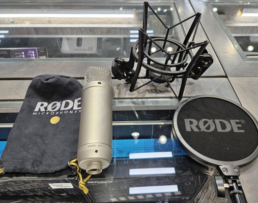 Store Special Product - RODE - NT1A PACKAGE