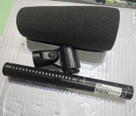 Shure - VP82