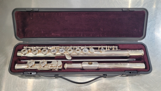 Yamaha Intermediate flute - YFL381 2