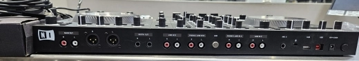 Native Instruments - KONTROL S4 MK3 2