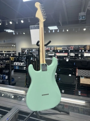 Fender Tom Delonge Stratocaster- Surf Green 2