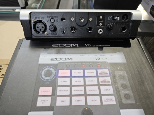Zoom - V3 ZOOM 2