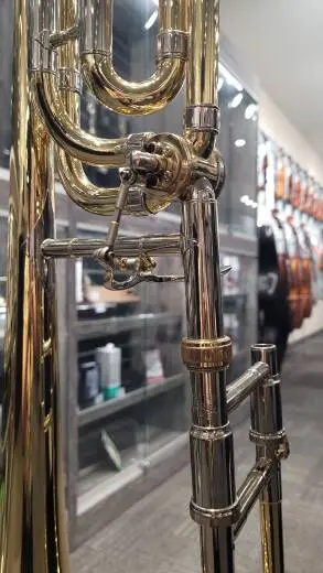 Bach Professional Tenor Trombone - 42B 2
