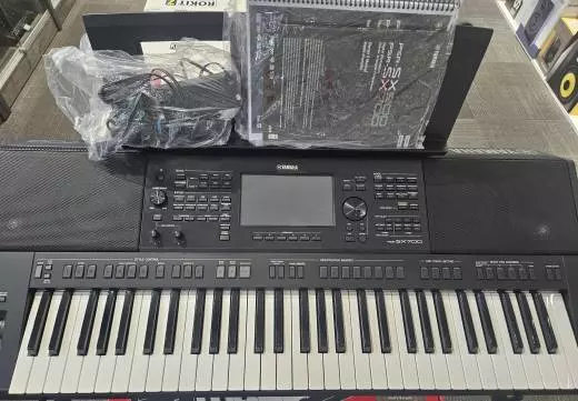 Yamaha - PSRSX700