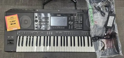 Yamaha - PSRSX900 2