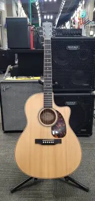 Larrivee Acoustic/Electric Guitar - LV-03E