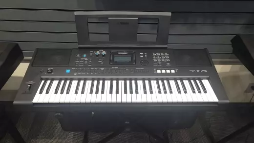 Yamaha 61-Note Keyboard - PSRE473