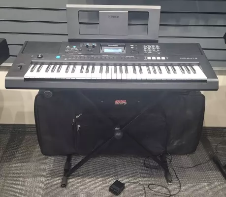 Yamaha 61-Note Keyboard - PSRE473 2
