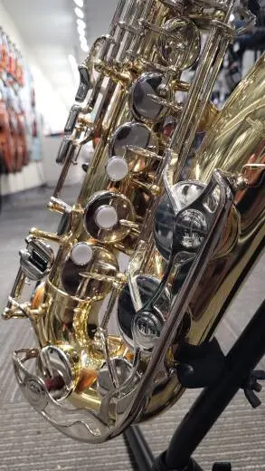 Yamaha Student Saxophone - YAS23 2