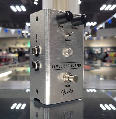 ギター Fender Level Set Buffer Pedal Inside the Fender Level Set Buffer Pedal | Fender Guitars