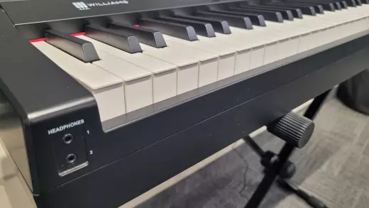 Williams 88-key keyboard - ALLEGRO IV BLK 2
