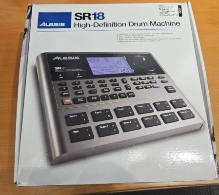 Alesis - SR-18 2