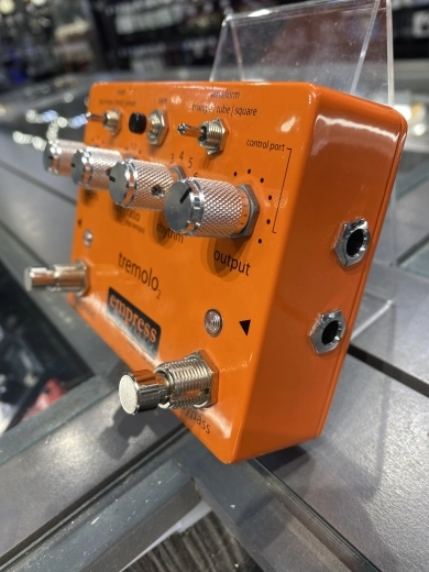 Empress Effects - Tremolo 2 3