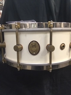 A&F Antique White Maple Club Snare