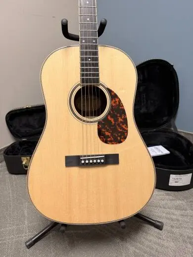 Larrivee - D44 RW