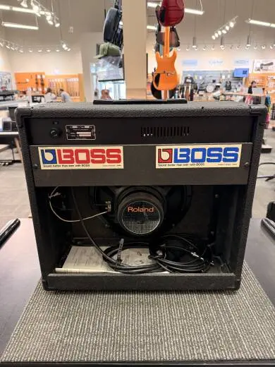 Spirit 50 Combo Amp 2