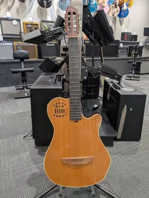 Godin Guitars - G12817