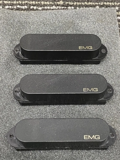 EMG - SA Strat Set Black