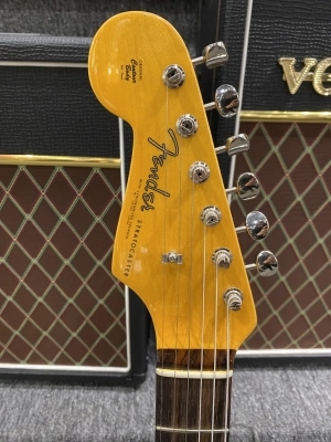 Fender - American Vintage II 1961 Stratocaster Left-Hand, Rosewood Fingerboard - Olympic White 2