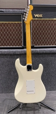 Fender - American Vintage II 1961 Stratocaster Left-Hand, Rosewood Fingerboard - Olympic White 2