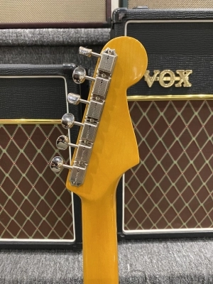 Fender - American Vintage II 1961 Stratocaster Left-Hand, Rosewood Fingerboard - Olympic White 2