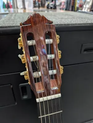 YAMAHA GCX31C CLASSIC GUITAR WITH PICKUP SYSTEM 2