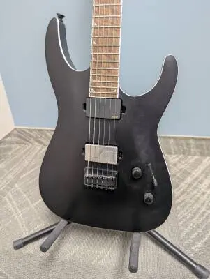 X Series Soloist SLA6 DX Baritone, Laurel Fingerboard - Satin Black 2