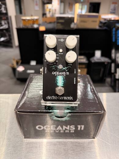 Electro-Harmonix Oceans 11 Reverb Effects Pedal