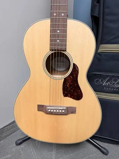 Art and Lutherie Roadhouse Natural 2
