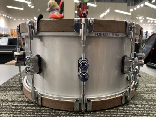 Pacific Drums - Concept Select 6.5x14'' Snare - 3mm Aluminum with Walnut Wood Hoops 2
