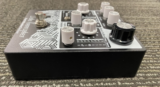 EarthQuaker Devices - Data Corrupter Modulated Monophonic Harmonizing PLL 4