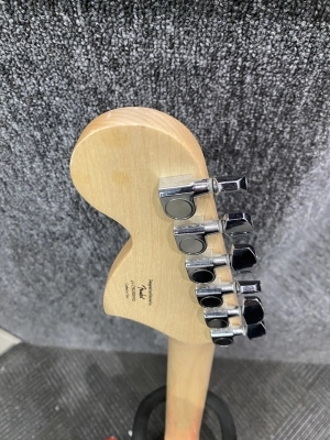 Squier - Affinity Series Strat, Laurel Fingerboard - Race Red 2