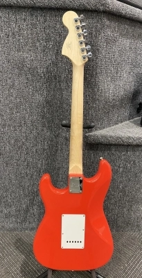Squier - Affinity Series Strat, Laurel Fingerboard - Race Red 2
