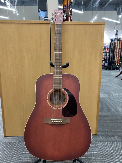 Art & Lutherie Spruce Burgundy Dreadnought Acoustic