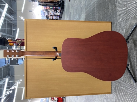 Gear Hunter | Art & Lutherie Spruce Burgundy Dreadnought