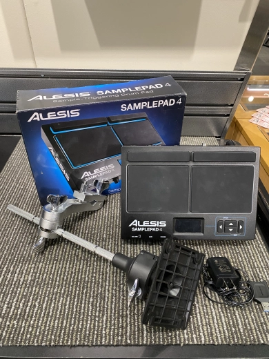 Alesis - SAMPLEPAD 4