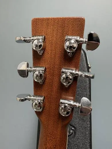 Martin Guitars - D-35 2