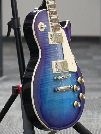 Gibson - Guitare Les Paul Classic Plus AAA - Blueberry Burst 3