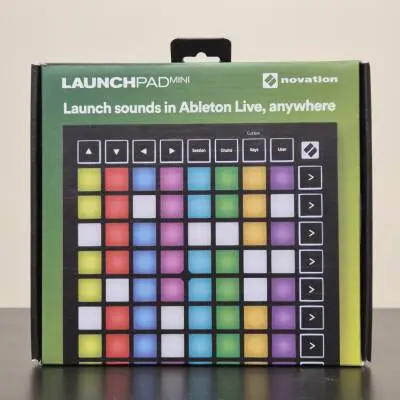 Novation - Contr�leur compact Launchpad Mini MK3 � grille pour Ableton Live 2