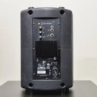 Yorkville Sound - S�rie Coliseum - Enceinte amplifi�e compacte - Woofer 8 pouces - 100 watts 2