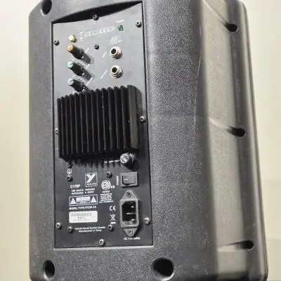 Yorkville Sound - S�rie Coliseum - Enceinte amplifi�e compacte - Woofer 8 pouces - 100 watts 2