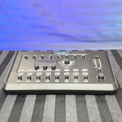 Bose Professional Products - Console de mixage ToneMatch T8S 2
